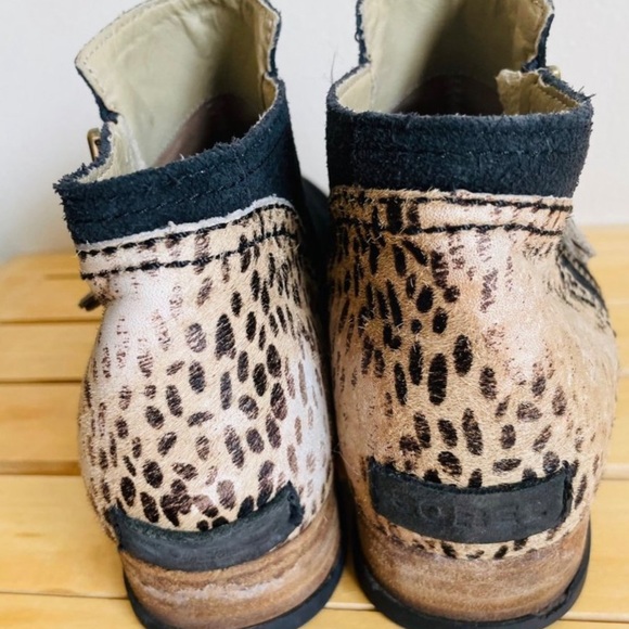 Sorel Women's Major Low Ankle Zip
Leopard Print Bootie - Picture 5 of 7